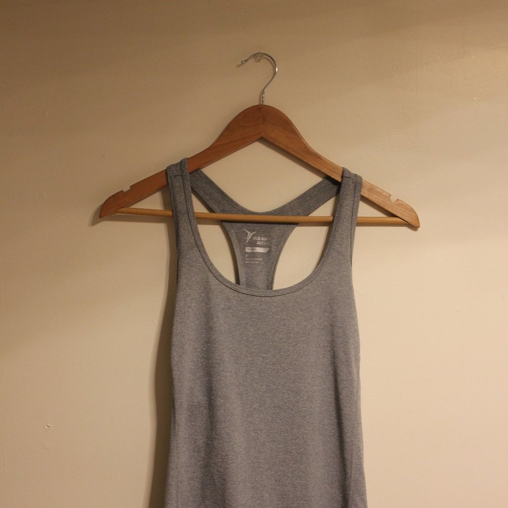 Old Navy Grey Activewear Run Tank Top